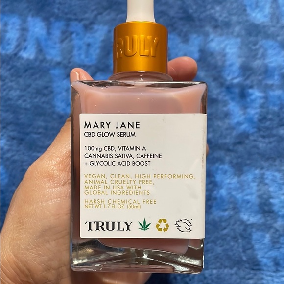 TRULY Mary Jane CBD Glow Serum with Pink Tint - Picture 3 of 4